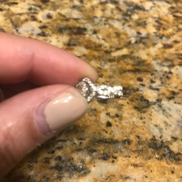 Macy's 14K White Gold White Engagement Rin… - Picture 6 of 8